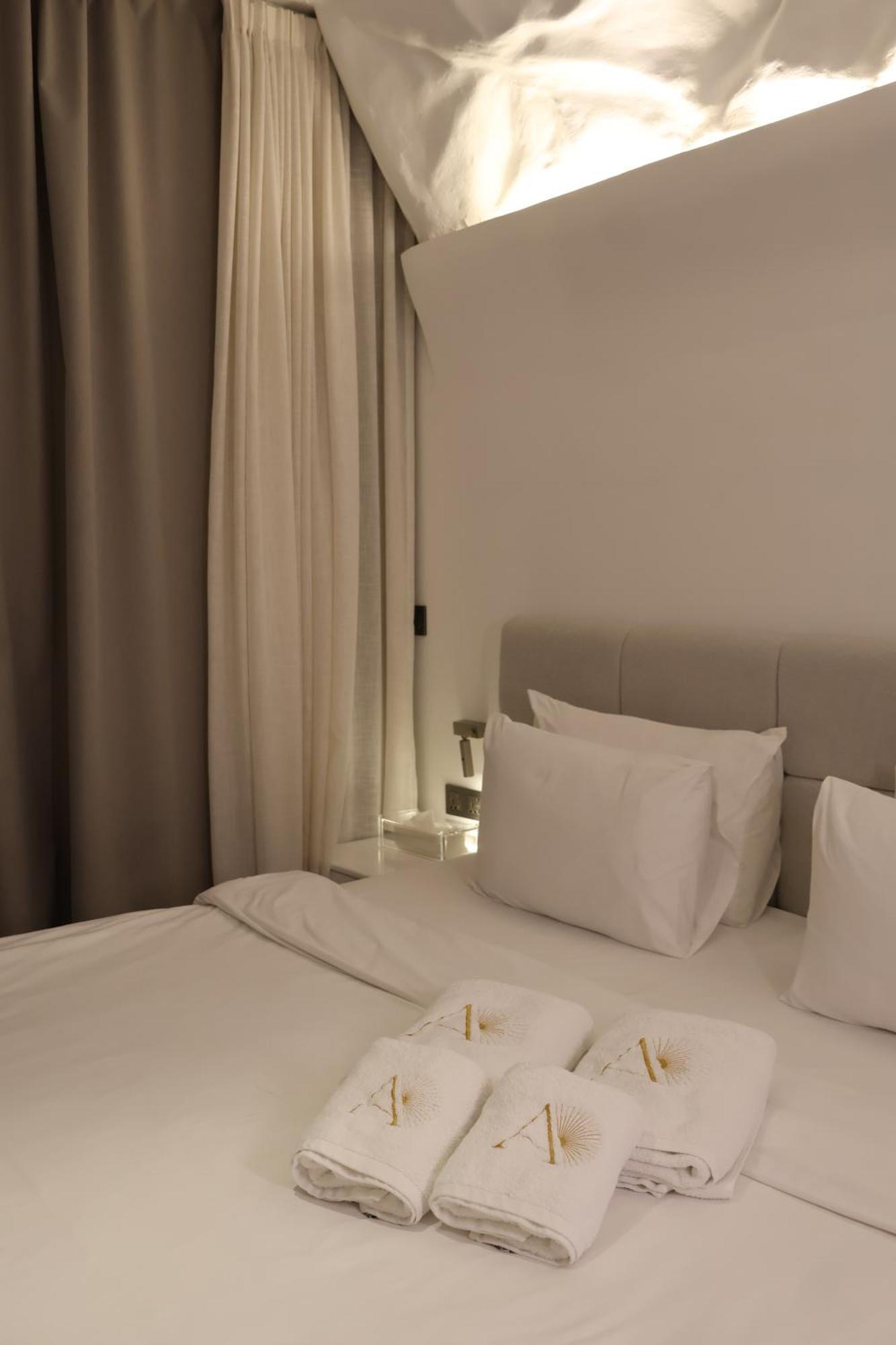 Aqualand Hotel & Resort Батрун Екстер'єр фото