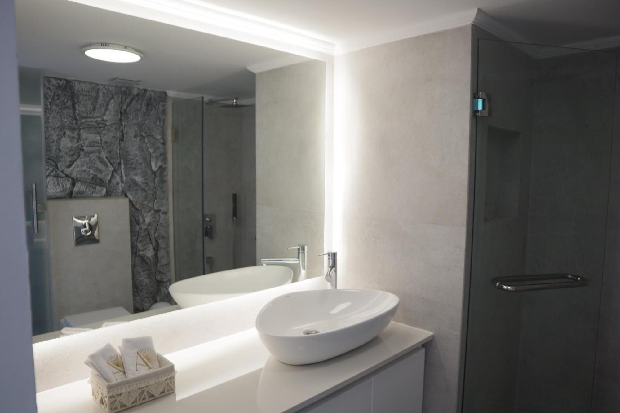 Aqualand Hotel & Resort Батрун Екстер'єр фото